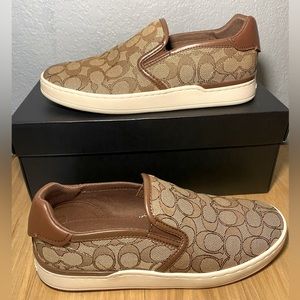 COACH Wells Sig Slip On in khaki & saddle